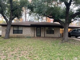Building Photo - 1111 Donna dr