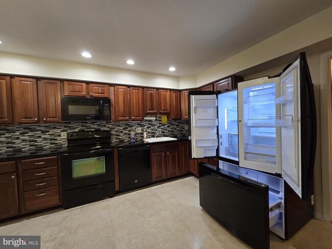 Building Photo - 11721 Newbridge Ct