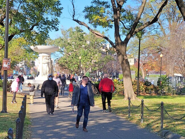 Building Photo - 1401 17th St NW