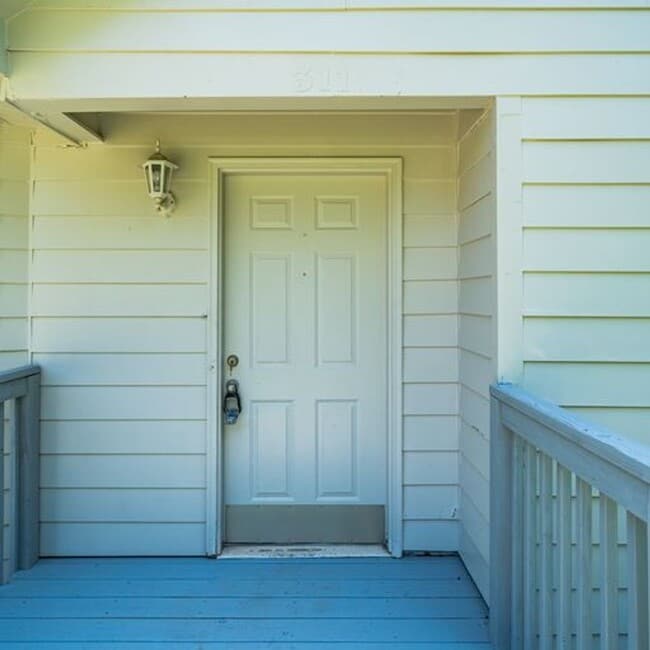Building Photo - ? Adorable Renovated Home in the Heart of ...