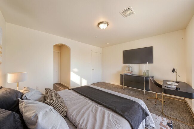 Building Photo - 21155 Gosling Rd