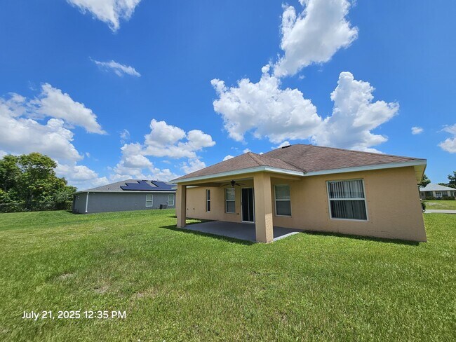 Building Photo - 2182 SW Idaho Ln