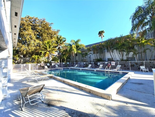 Building Photo - 17255 SW 95th Ave