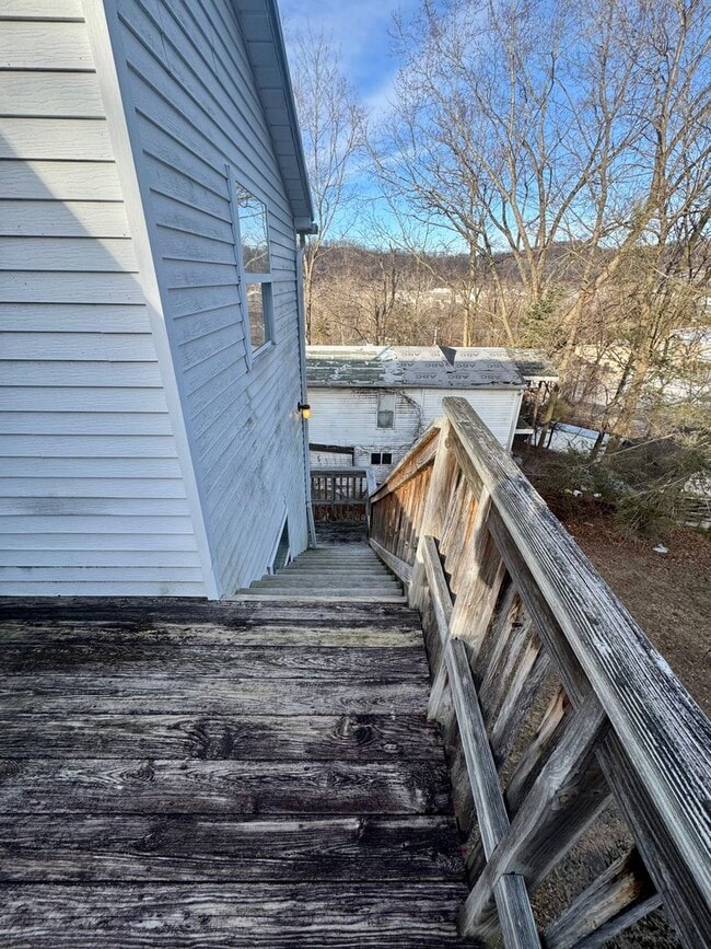 Building Photo - 409 North Ave