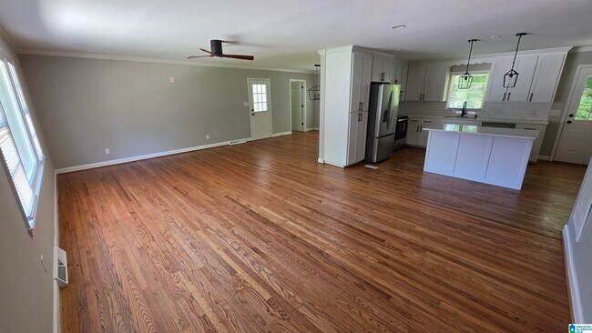 Building Photo - 955 3rd Ave NW