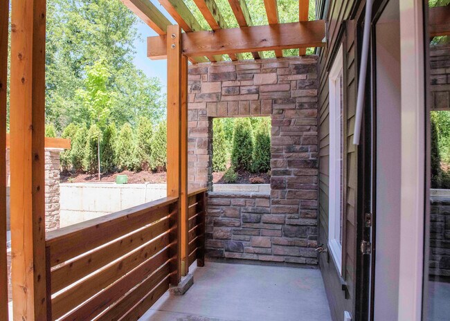 Building Photo - 12003 SE High Creek Rd