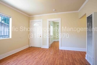 Building Photo - 1411 Fedora St