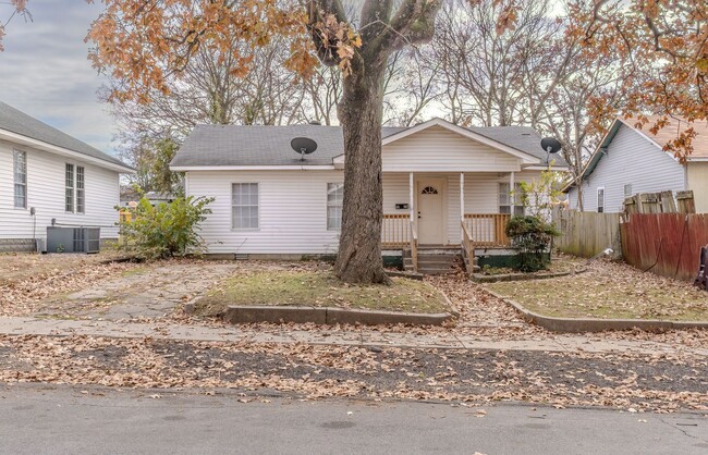 Primary Photo - Cozy 3 Bed, 1 Bath Home in Fort Smith