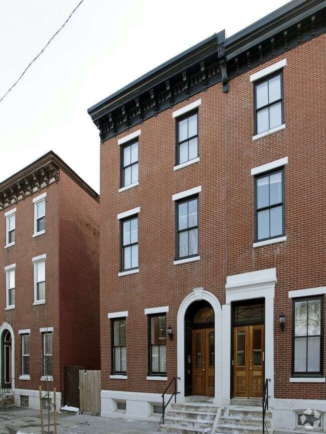 Building Photo - 1624 Mount Vernon St