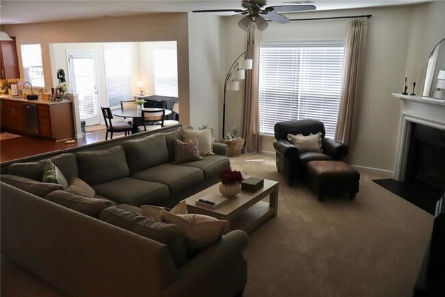 Building Photo - 701 Woodbridge Dr