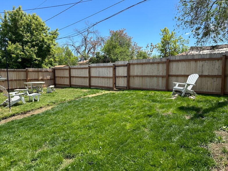 Building Photo - 1314 W Gill Pl