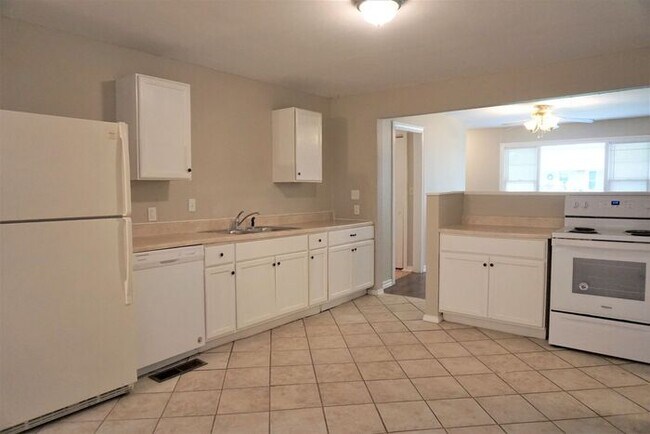 Building Photo - 3 Bed 2 Bath 1 Car Garage -The Village NW OKC