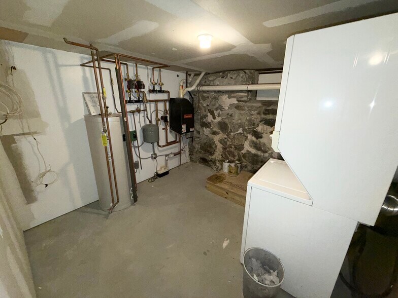 Building Photo - 28 Olney St