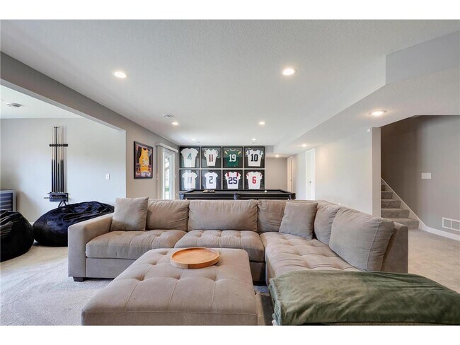Building Photo - 6332 Apple Ct