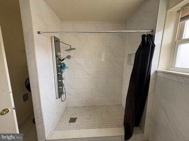 Building Photo - 3442 D St