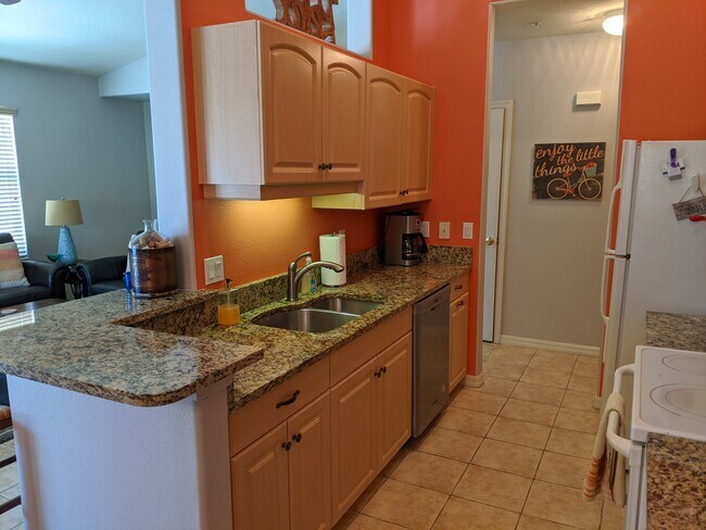 Building Photo - 4437 Corso Venetia Blvd
