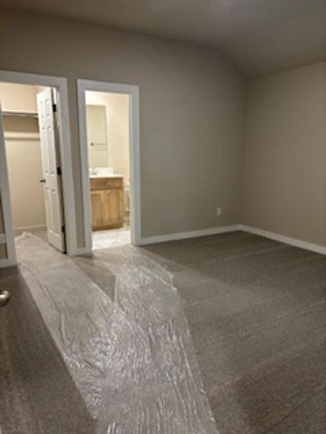 Building Photo - FIRST MONTH FREE - Beautiful New Home!