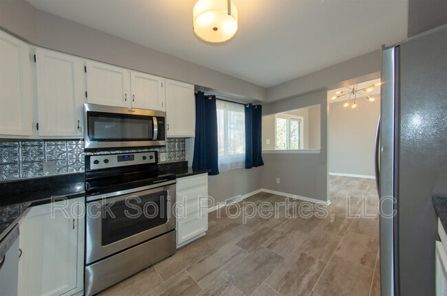 Building Photo - 5450 Atlantic Dr
