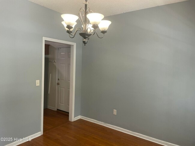 Building Photo - 151 Bayshore Dr