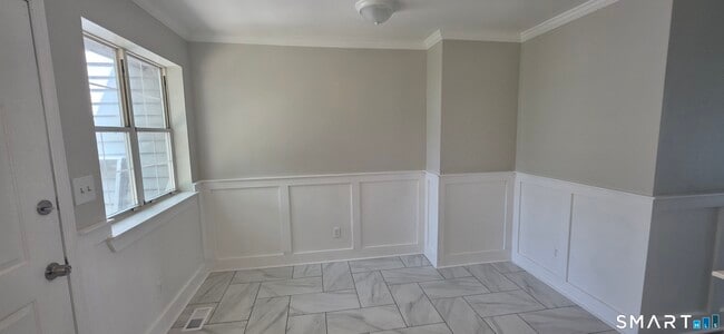 Building Photo - 769 Sylvan Ave