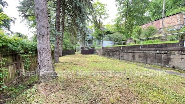 Building Photo - 121 Cutler St