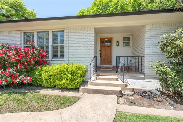 Building Photo - 6911 Blackwood Dr