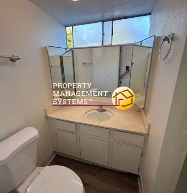 Building Photo - 2 Bedroom Sugarhouse Condo