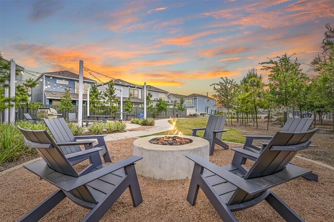 Building Photo - 2403 Bay Breeze Dr