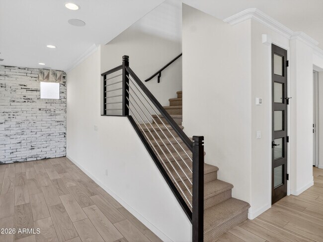 Building Photo - 2141 E Flamingo Way