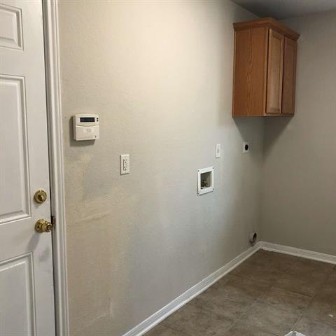 Building Photo - 6104 Alexus Dr