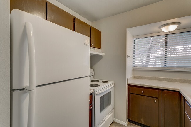 Building Photo - 1140 Holli Springs Ln