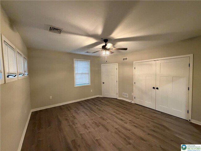 Building Photo - 7120 Suter Rd