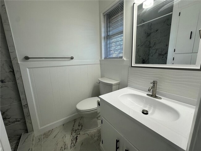 Building Photo - 136 Daniel Moore Ave