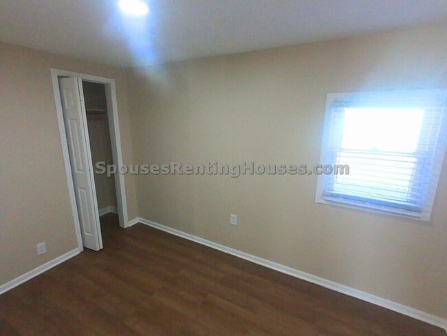 Building Photo - 909 S Lebanon St