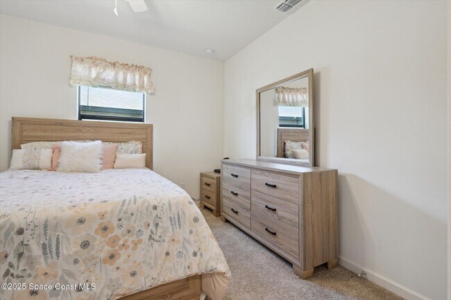Building Photo - 560 Lumber Jack Pl