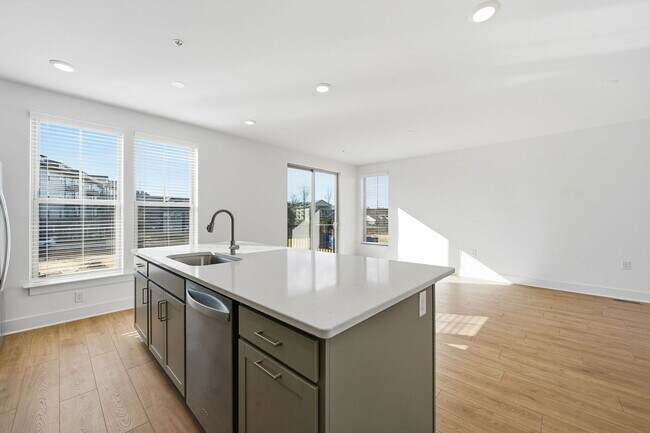 Building Photo - 6911 Cosby Vlg Ter