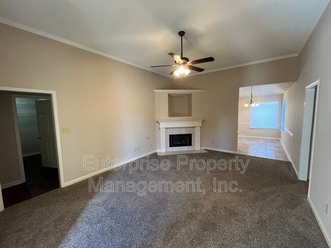 Building Photo - 1330 Siskin Dr