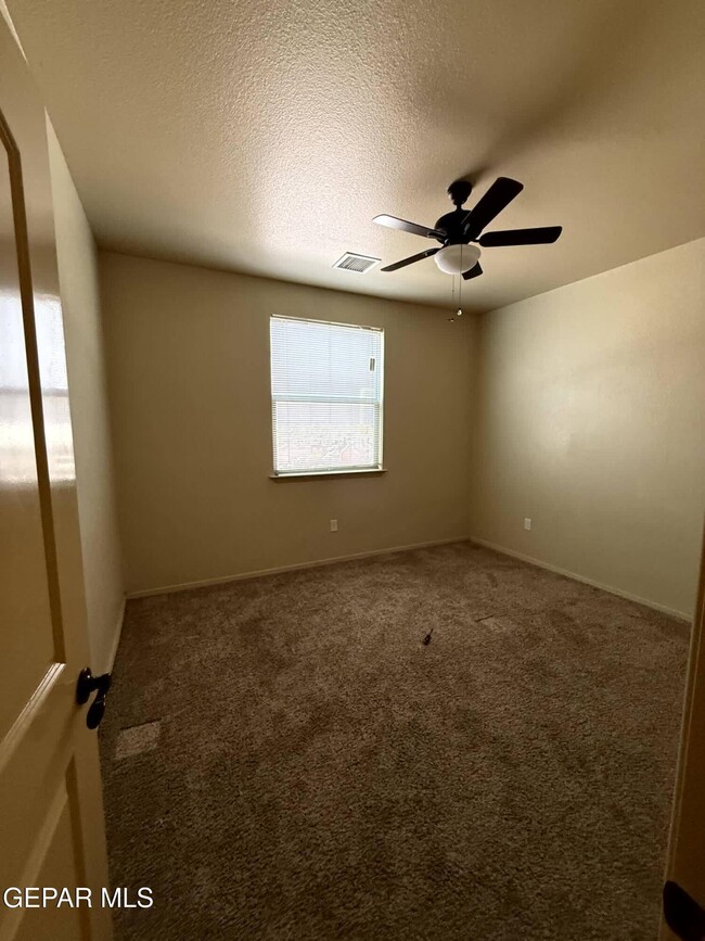 Building Photo - 11533 Merejildo Madrid St