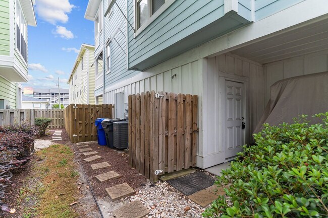 Building Photo - 1311 Bowfin Ln