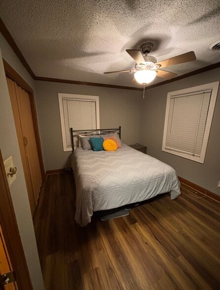 Fully Furnished Bedroom - 121 S Hellier St