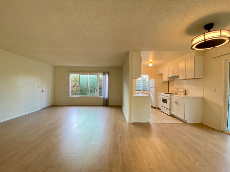 Building Photo - 2511 Abbot Kinney Blvd