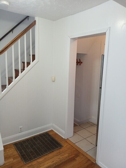 Building Photo - 3520 Ingleside Rd