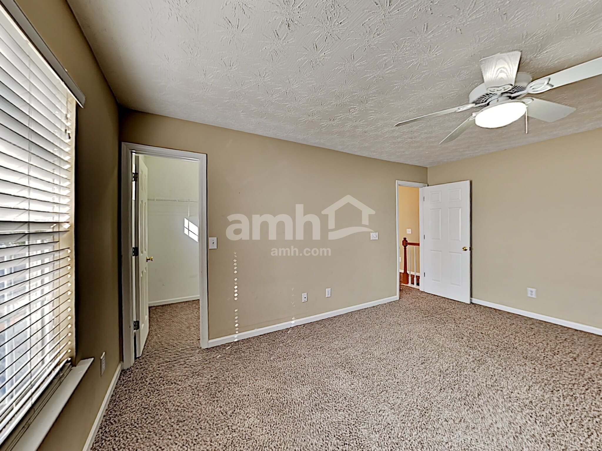 Building Photo - 158 Village Trace