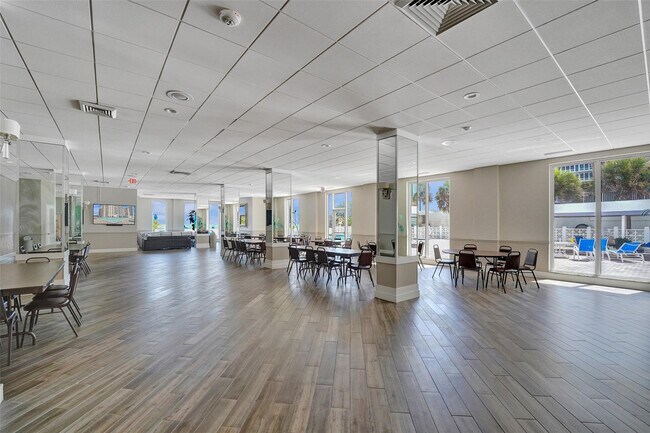 Building Photo - 4250 Galt Ocean Dr