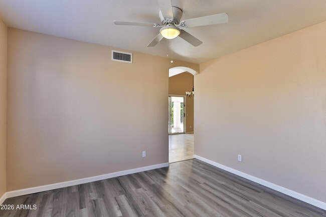 Building Photo - 6759 N 77th Dr