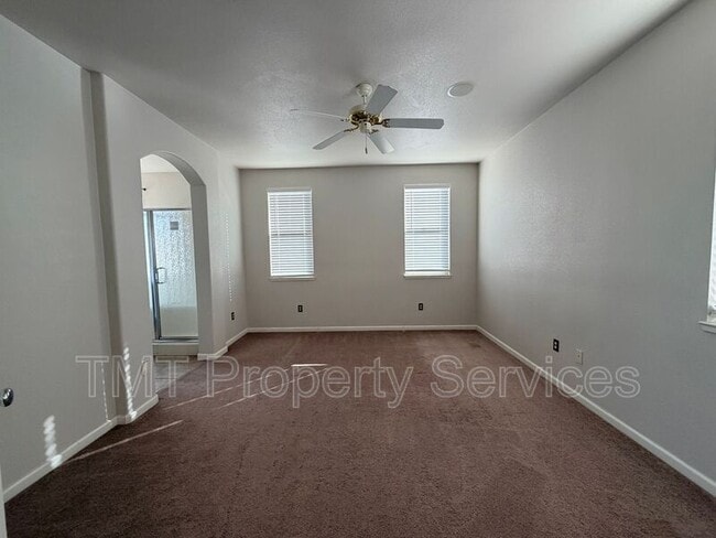 Building Photo - 10085 Mosaic Way