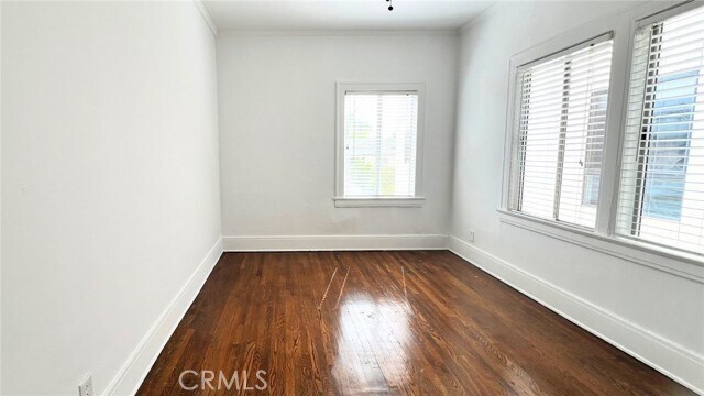 Building Photo - 432 N Norton Ave