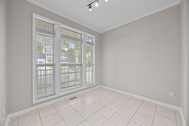 Building Photo - 2837 Tryon Pines Dr