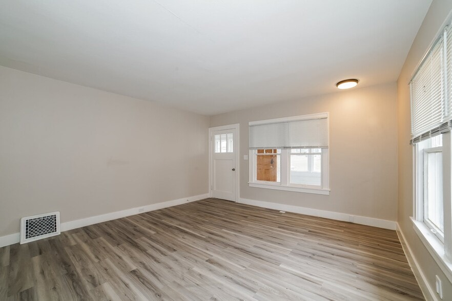 Building Photo - 1417 Willow St