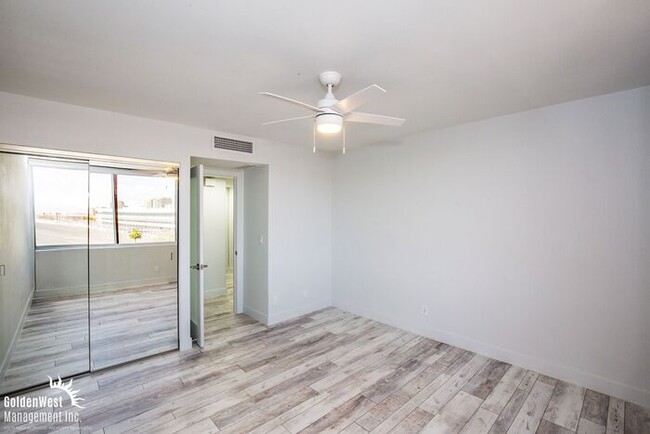 Building Photo - High end upgraded 2Bdm 2Ba Condo minutes f...